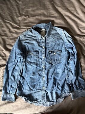 American Eagle Outfitters Medium Blue Denim like Button-Down Shirt